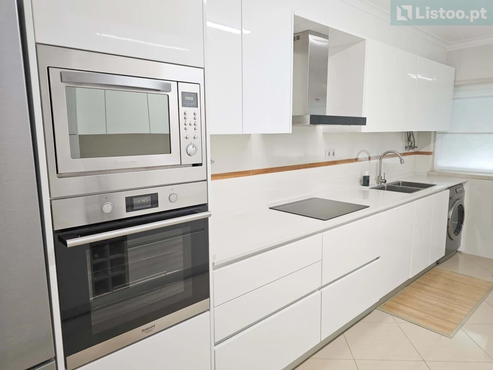 Apartamento T3 para Venda em Carnide Foto 12