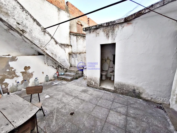 Moradia T6 para Venda em São Bartolomeu de Messines Foto 10