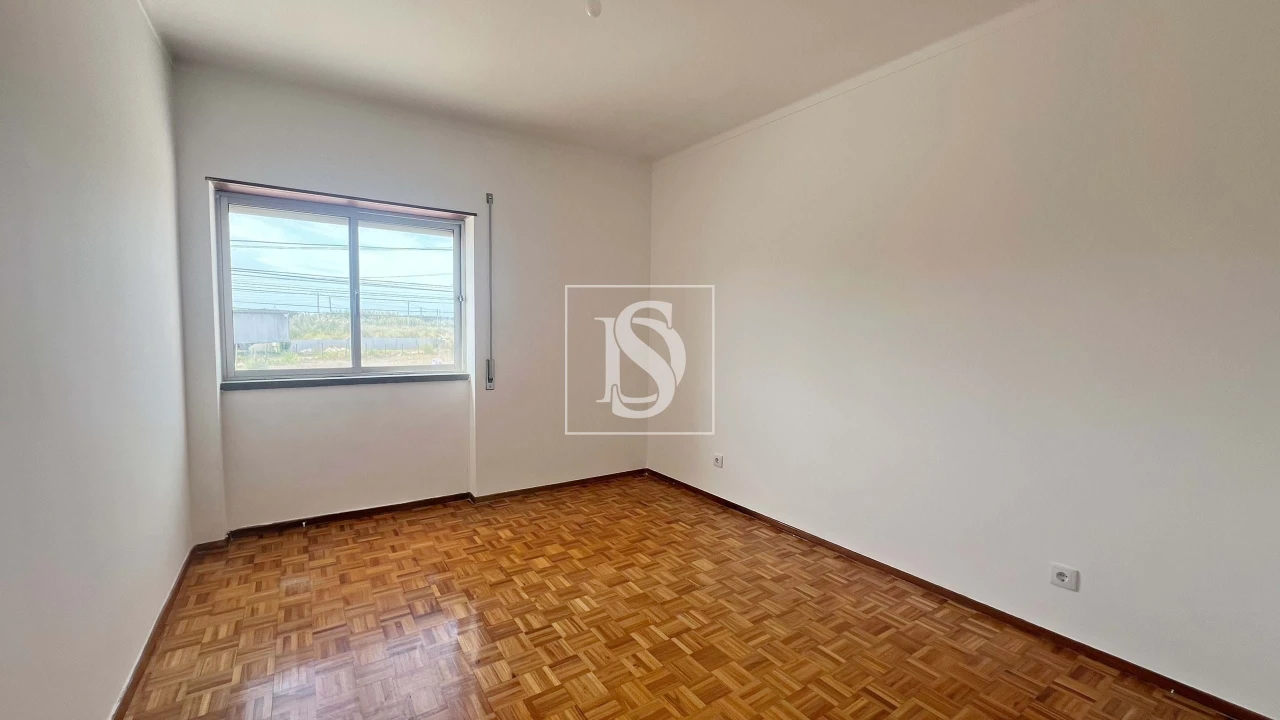 Moradia T10 para Venda em Atouguia da Baleia Foto 13