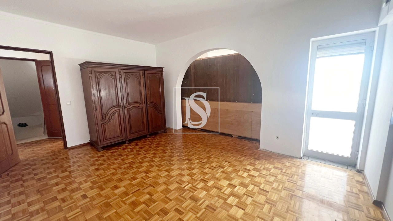 Moradia T10 para Venda em Atouguia da Baleia Foto 24