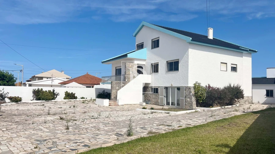 Moradia T10 para Venda em Atouguia da Baleia Foto 1