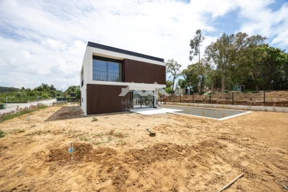 Moradia T4 para Venda em Santa Marinha e São Pedro da Afurada