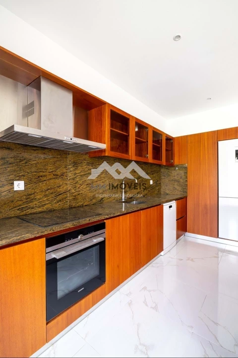 Apartamento T2 para Arrendamento em Cedofeita, Santo Ildefonso, Sé, Miragaia, São Nicolau e Vitória