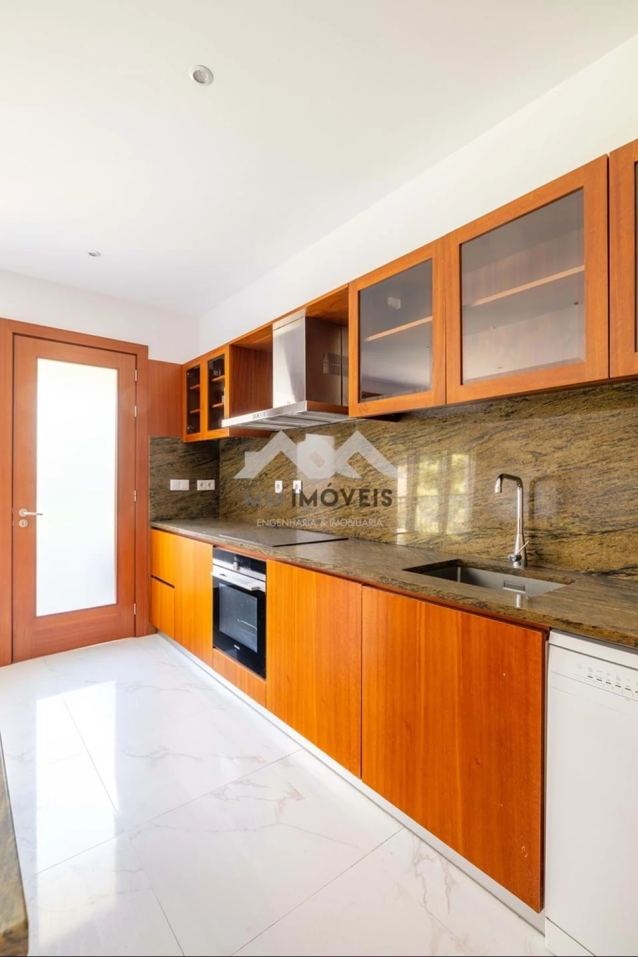 Apartamento T2 para Arrendamento em Cedofeita, Santo Ildefonso, Sé, Miragaia, São Nicolau e Vitória Foto 24
