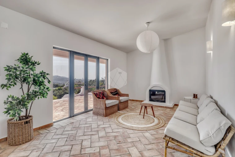 Moradia T3 para Venda em Santa Barbara de Nexe Foto 15