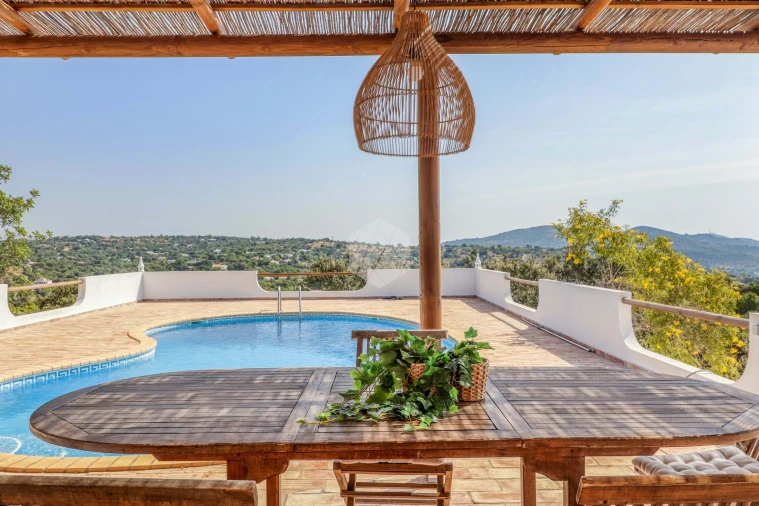 Moradia T3 para Venda em Santa Barbara de Nexe Foto 9