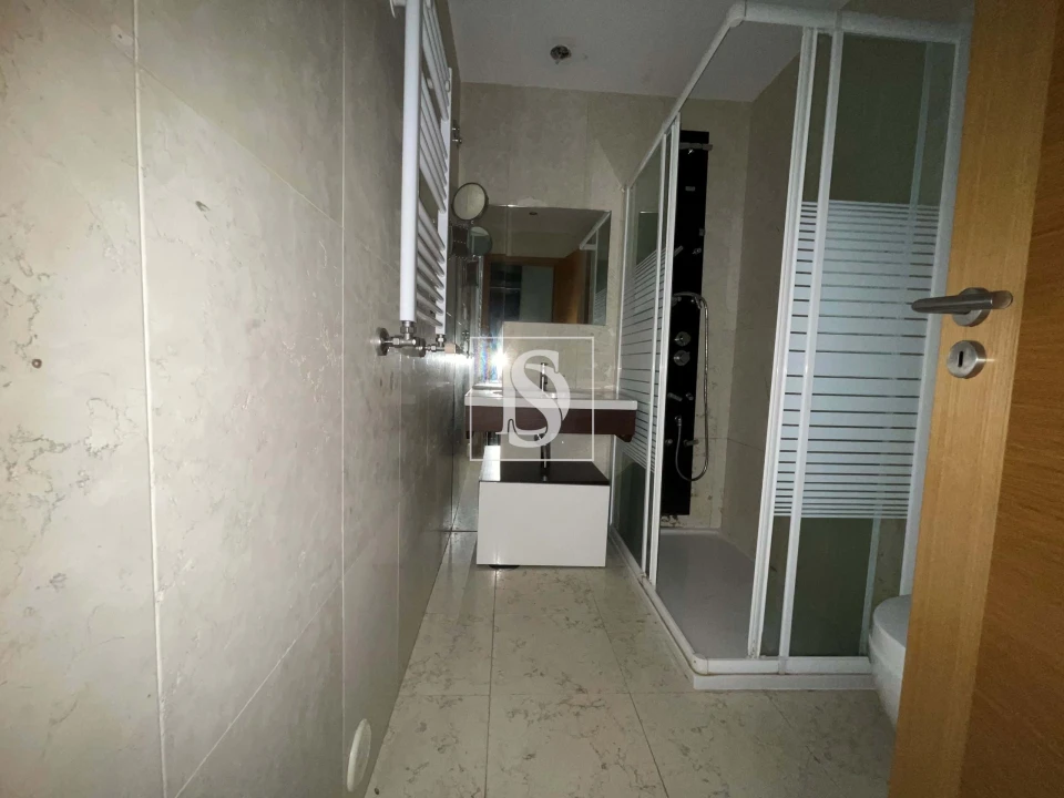 Apartamento T3 para Venda em Ramalde Foto 8