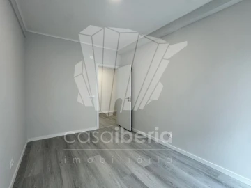 Apartamento T2 para Venda em Oeiras e São Julião da Barra, Paço de Arcos e Caxias