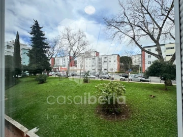 Apartamento T2 para Venda em Oeiras e São Julião da Barra, Paço de Arcos e Caxias