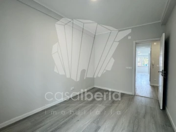 Apartamento T2 para Venda em Oeiras e São Julião da Barra, Paço de Arcos e Caxias