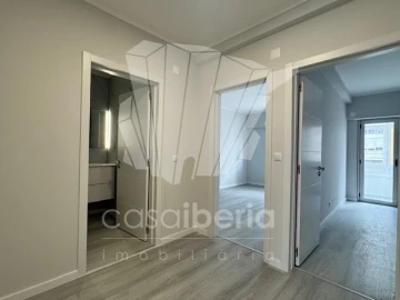 Apartamento T2 para Venda em Oeiras e São Julião da Barra, Paço de Arcos e Caxias