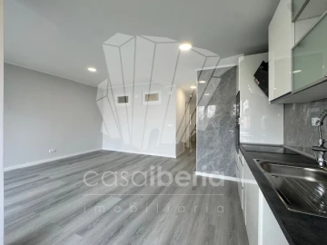 Apartamento T2 para Venda em Oeiras e São Julião da Barra, Paço de Arcos e Caxias