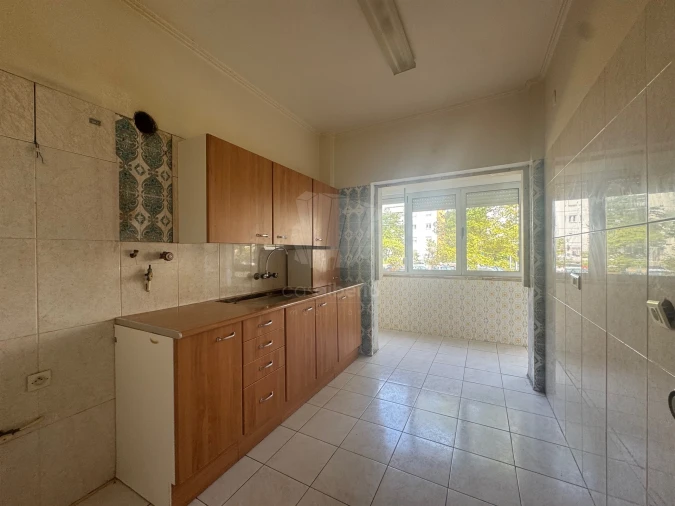 Apartamento T2 para Venda em Oeiras e São Julião da Barra, Paço de Arcos e Caxias