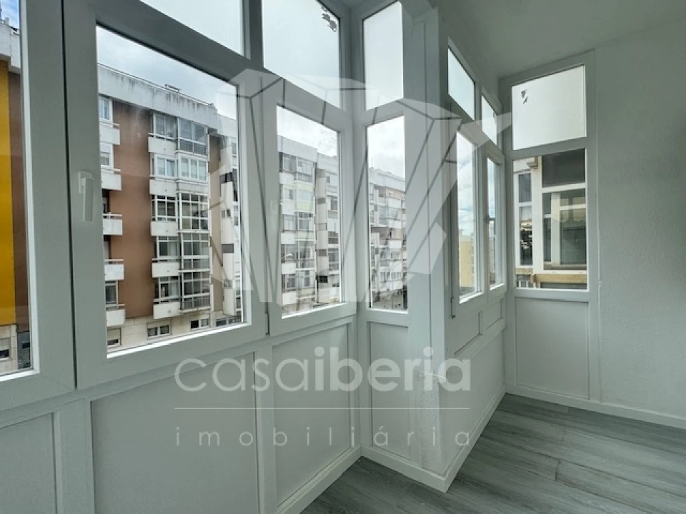 Apartamento T2 para Venda em Oeiras e São Julião da Barra, Paço de Arcos e Caxias Foto 4