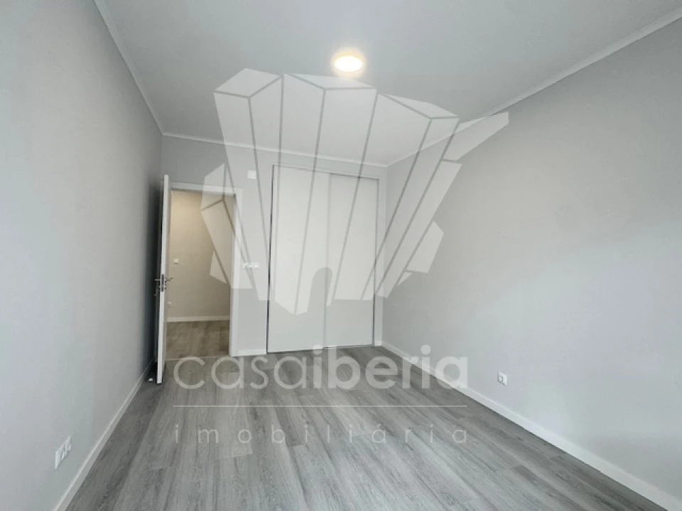 Apartamento T2 para Venda em Oeiras e São Julião da Barra, Paço de Arcos e Caxias Foto 5