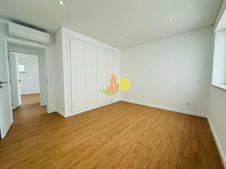 Apartamento T3 para Venda em Buarcos Foto 25
