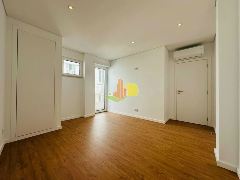 Apartamento T3 para Venda em Buarcos Foto 28
