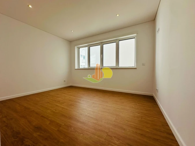 Apartamento T3 para Venda em Buarcos Foto 24