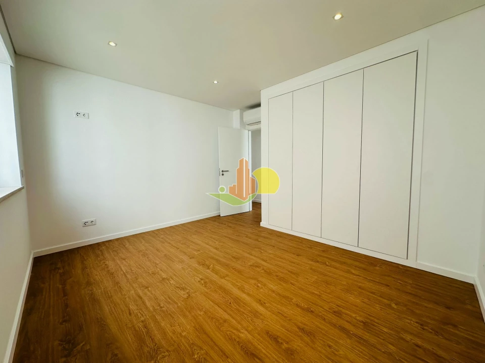 Apartamento T3 para Venda em Buarcos Foto 26