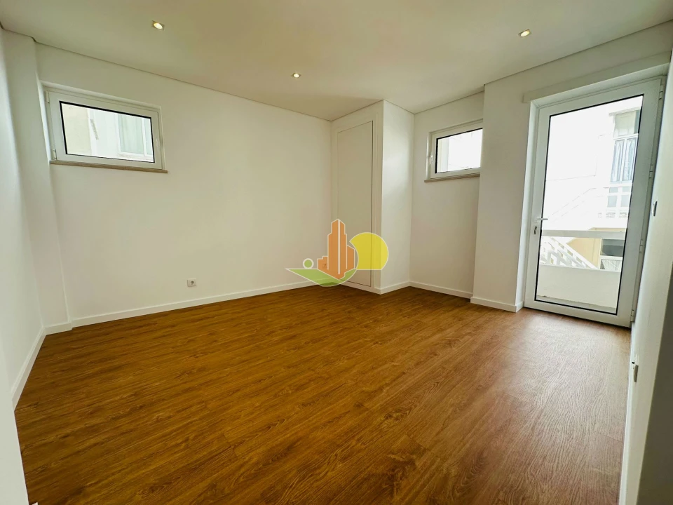 Apartamento T3 para Venda em Buarcos Foto 27