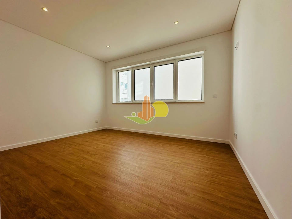 Apartamento T3 para Venda em Buarcos Foto 24
