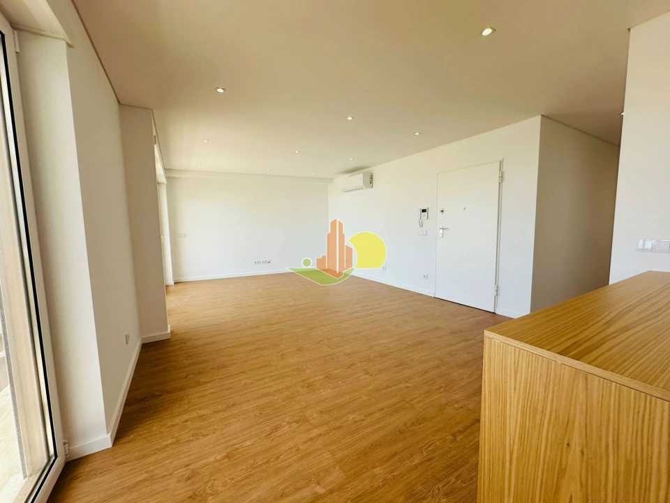 Apartamento T3 para Venda em Buarcos Foto 11