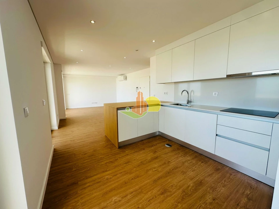 Apartamento T3 para Venda em Buarcos Foto 3