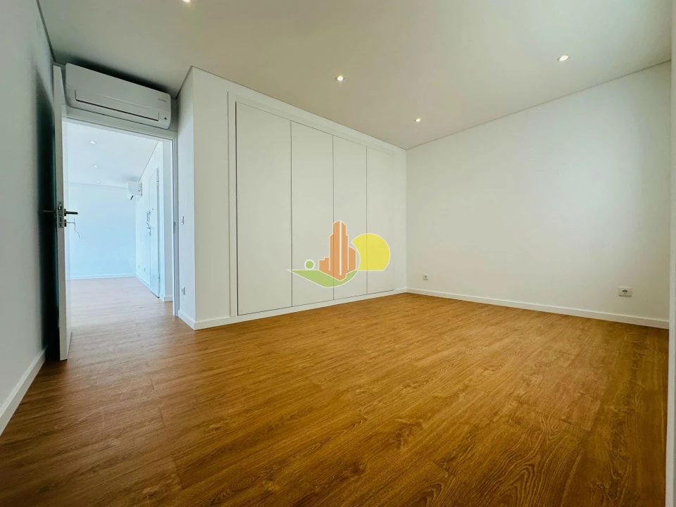 Apartamento T3 para Venda em Buarcos Foto 16