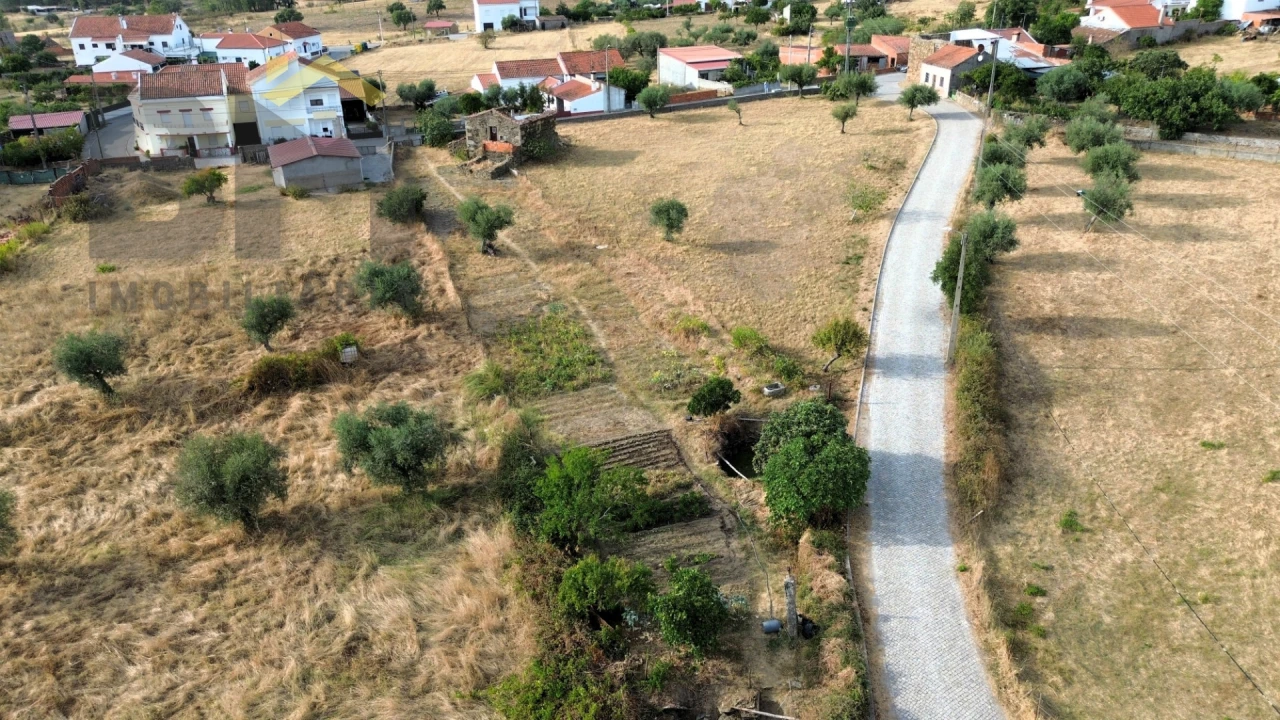 Moradia T2 para Venda em Salgueiro do Campo Foto 17