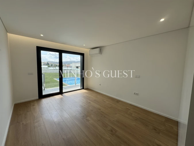 Moradia T3 para Venda em Merelim (São Paio), Panoias e Parada de Tibães Foto 14