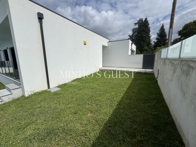 Moradia T3 para Venda em Merelim (São Paio), Panoias e Parada de Tibães Foto 22