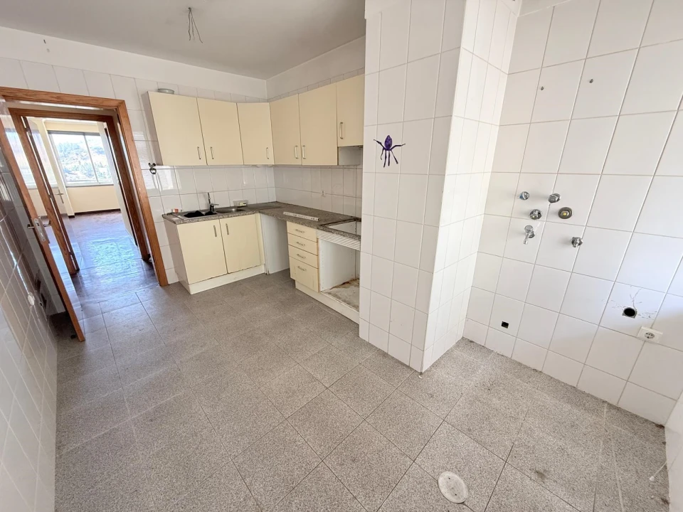 Apartamento T4 para Venda em São Martinho Foto 16