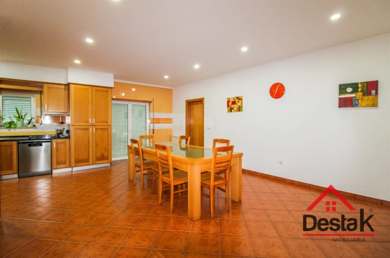 Moradia T3 para Venda em Santa Cruz da Trapa e São Cristóvão de Lafões Foto 15