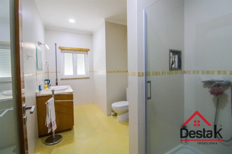 Moradia T3 para Venda em Santa Cruz da Trapa e São Cristóvão de Lafões Foto 28