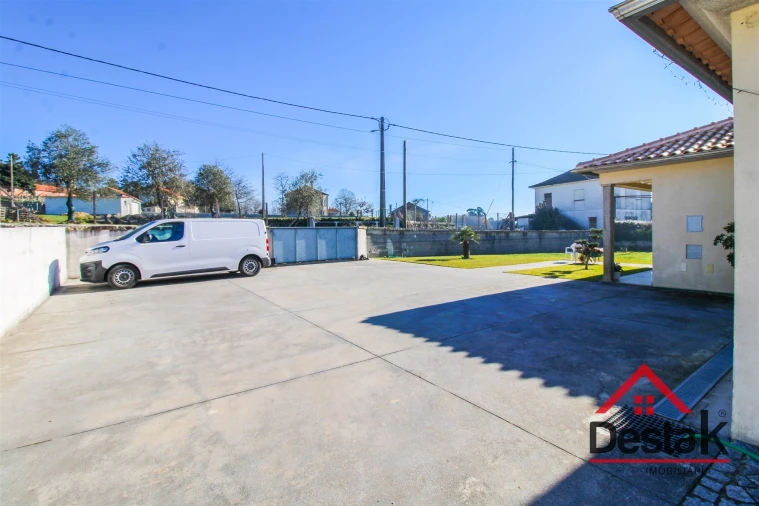 Moradia T3 para Venda em Santa Cruz da Trapa e São Cristóvão de Lafões Foto 32