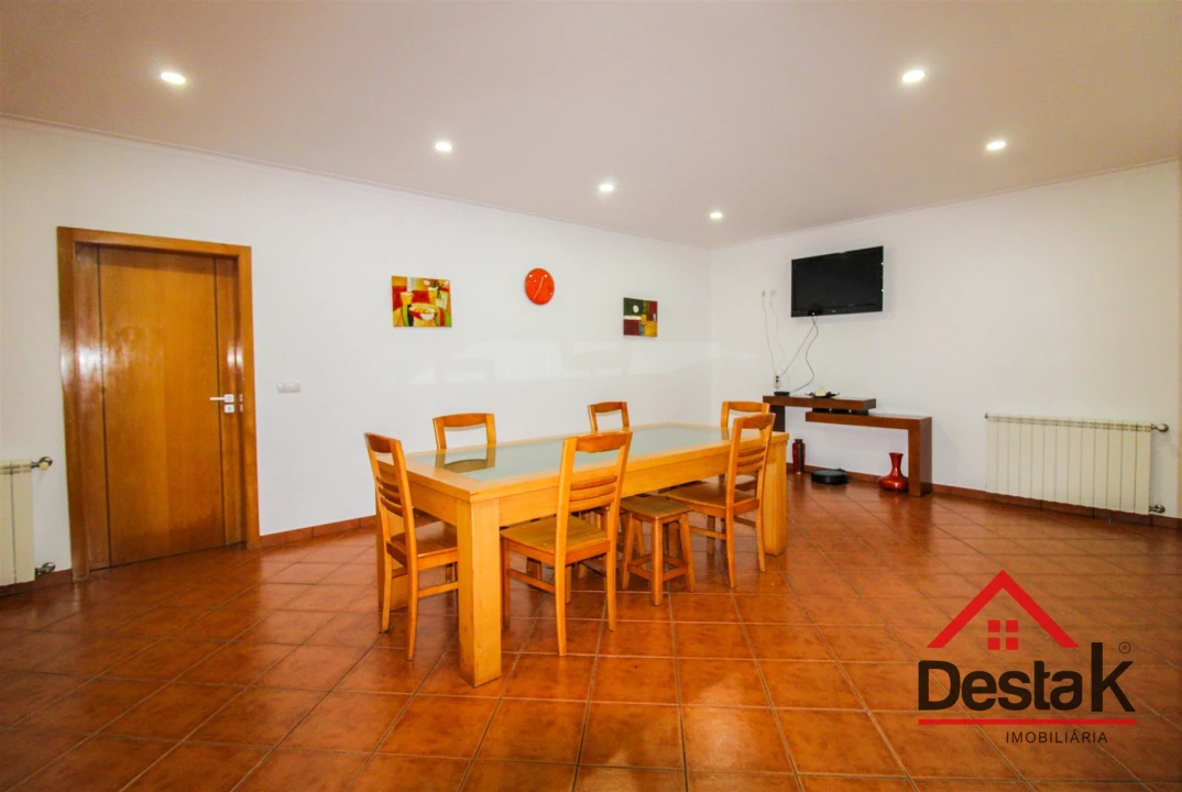 Moradia T3 para Venda em Santa Cruz da Trapa e São Cristóvão de Lafões Foto 16