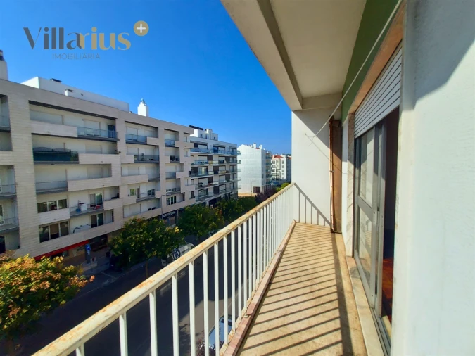 Apartamento T3 para Arrendamento em São João Baptista e Santa Maria dos Olivais Foto 1