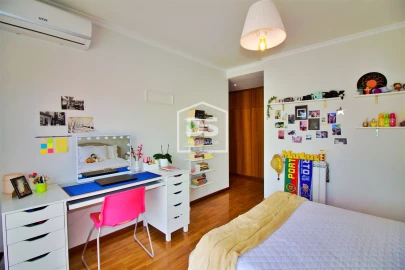 Apartamento T4 para Venda em Paredes