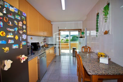 Apartamento T4 para Venda em Paredes