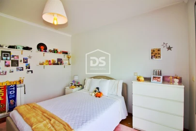 Apartamento T4 para Venda em Paredes