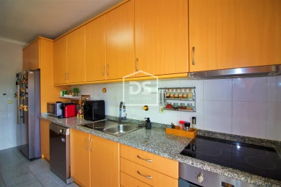 Apartamento T4 para Venda em Paredes