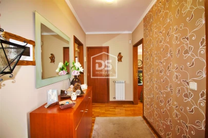 Apartamento T4 para Venda em Paredes