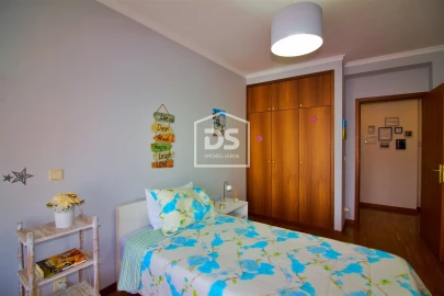 Apartamento T4 para Venda em Paredes