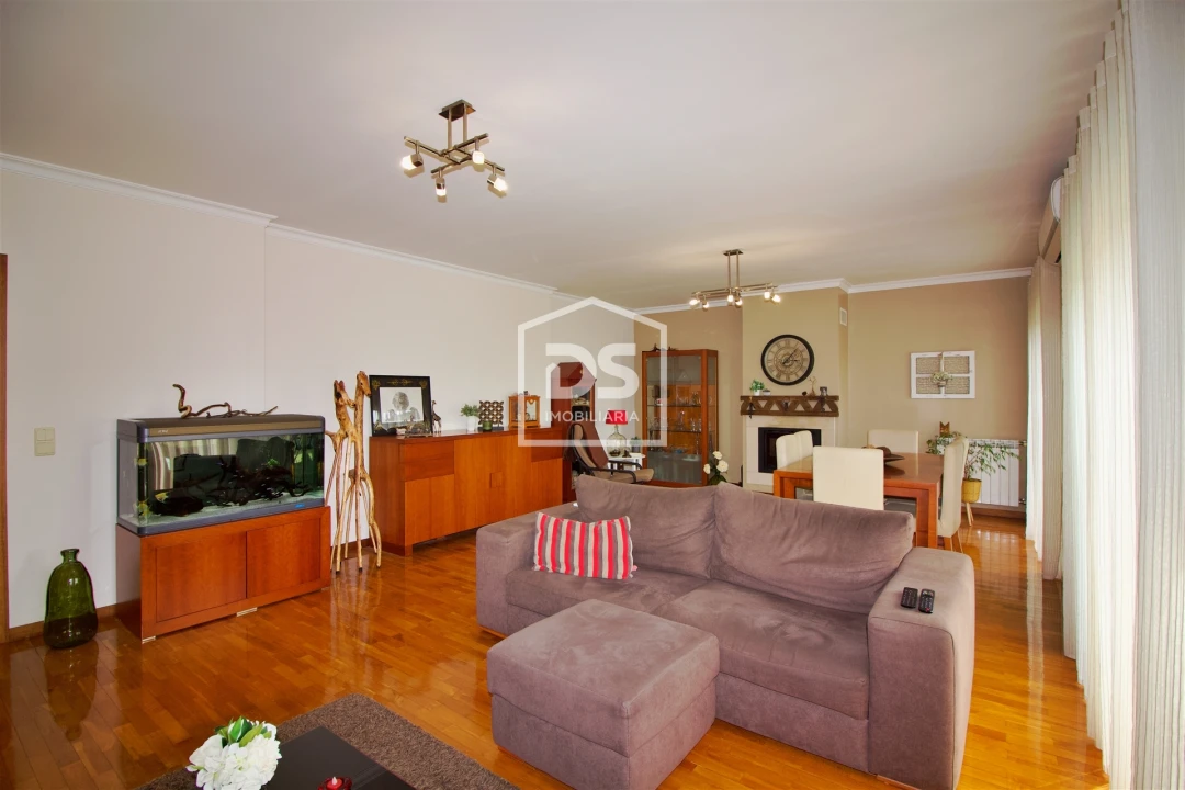 Apartamento T4 para Venda em Paredes Foto 10