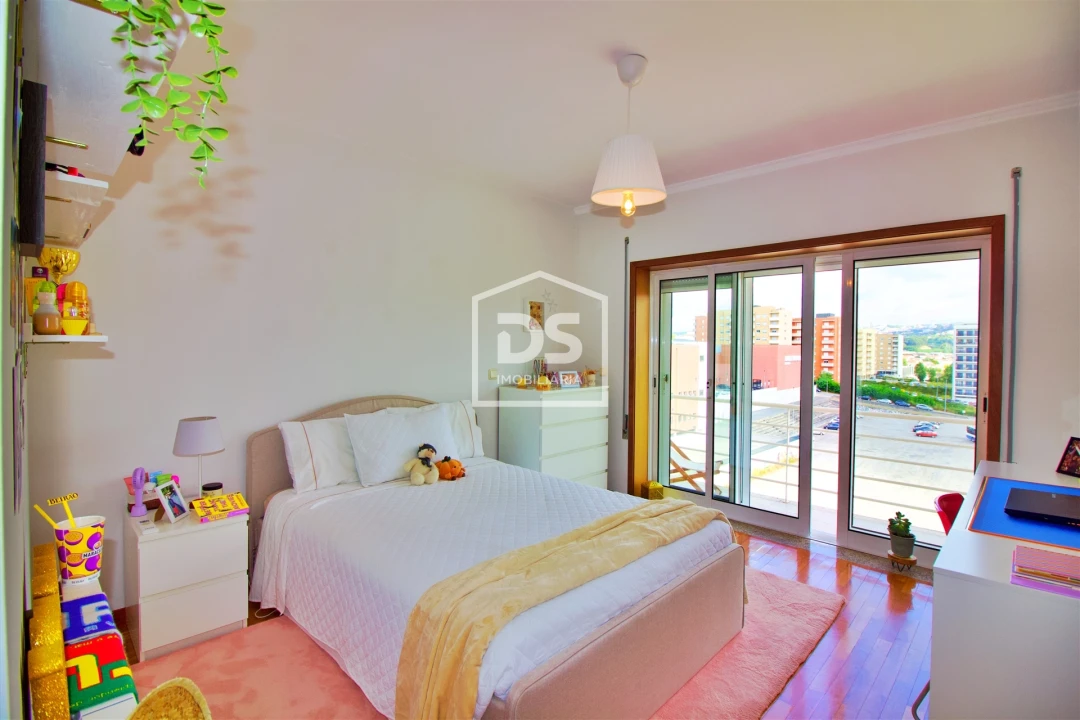 Apartamento T4 para Venda em Paredes Foto 18