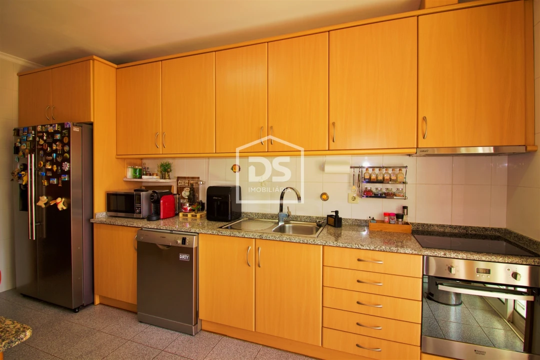 Apartamento T4 para Venda em Paredes Foto 6