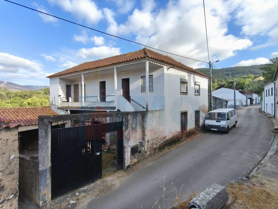 Moradia T5 para Venda em Lousã e Vilarinho Foto 2