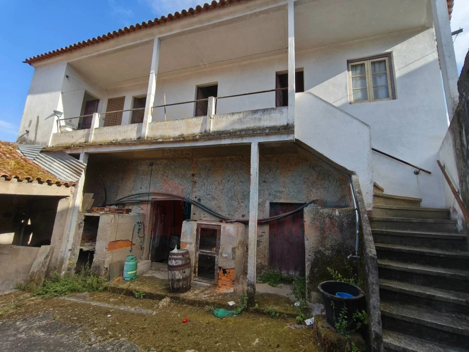 Moradia T5 para Venda em Lousã e Vilarinho Foto 4