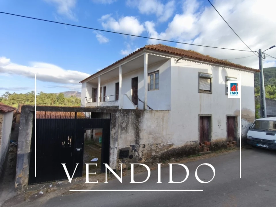 Moradia T5 para Venda em Lousã e Vilarinho Foto 1