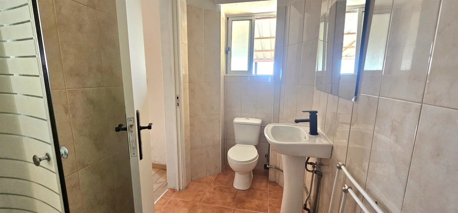Apartamento T1 para Arrendamento em Covilhã e Canhoso Foto 3